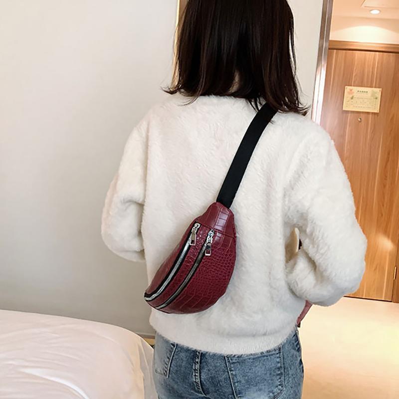 Vintage Waist Bag For Women Alligator Leather Waist Pocket Bag Outdoor Sport Chest Unisex Coin Pockets Small Crossbody, Beige 
Vintage Waist Bag For Women Alligator Leather Waist Pocket Bag Outdoor Sport Chest Unisex Coin Pockets Small Crossbody, Beige