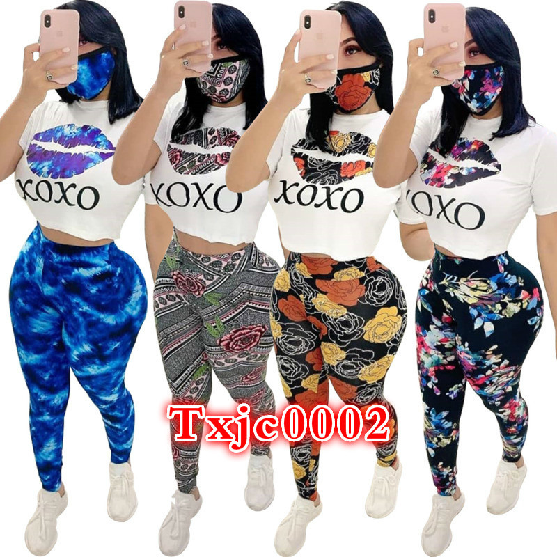 Women Tracksuits Two Pieces Set Designer 2021 New Slim Fashion Pattern Printed Short Sleeve Round Neck Top Trousers With Mask Sportwear, Yellow flower on black background
Women Tracksuits Two Pieces Set Designer 2021 New Slim Fashion Pattern Printed Short Sleeve Round Neck Top Trousers With Mask Sportwear, Yellow flower on black background