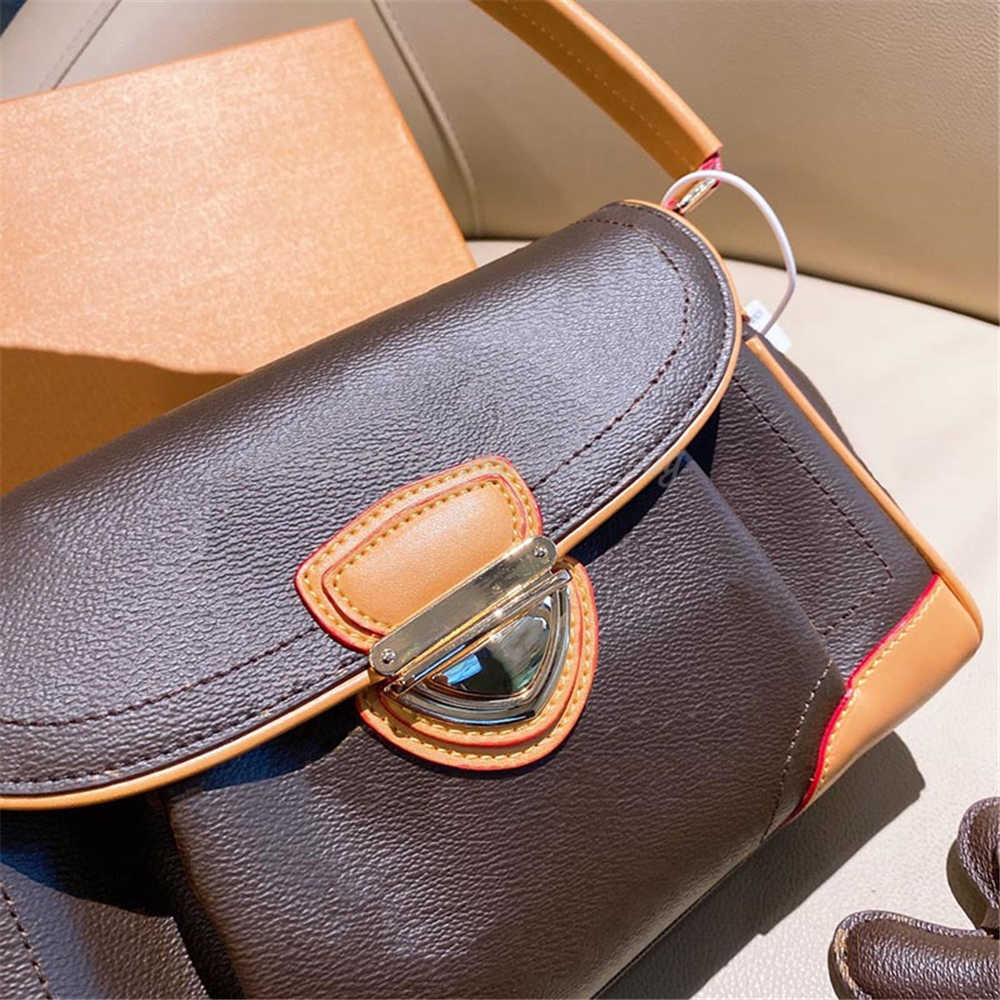 CLASSIC FLOWER Luxury 2021 SS Lady Handbags Fashionable Armpit Handbag Purse Puppy Pendant Joker Classic Vintage Medieval Hamanton Tote Bag
CLASSIC FLOWER Luxury 2021 SS Lady Handbags Fashionable Armpit Handbag Purse Puppy Pendant Joker Classic Vintage Medieval Hamanton Tote Bag