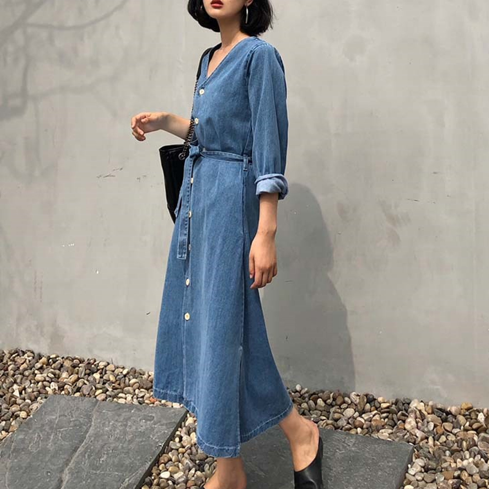 2021 New Women Denim Blue Dresses Belt Button Split Vogue Korean Female Summer Fashion Janpanes Robe Long Maxi Jeans Dress JF47
2021 New Women Denim Blue Dresses Belt Button Split Vogue Korean Female Summer Fashion Janpanes Robe Long Maxi Jeans Dress JF47