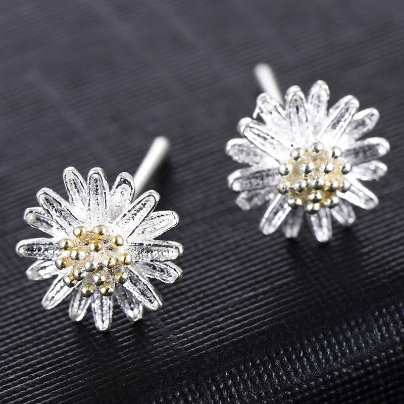 Stud YanKun Daisy Flowers Pearl Earrings Gentle Compact And Simple All-match Female Forest Petals Sweet Accessories
Stud YanKun Daisy Flowers Pearl Earrings Gentle Compact And Simple All-match Female Forest Petals Sweet Accessories