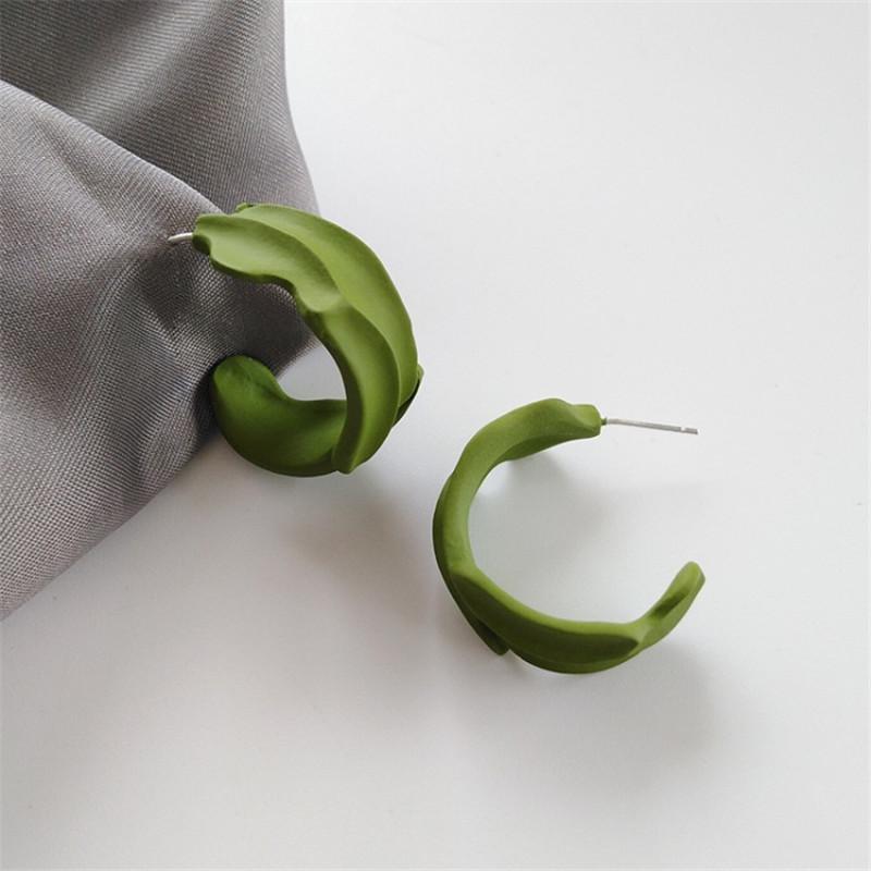 New Temperament contracted semicircle geometric C shape Earrings Korean Fashion small pure fresh green Stud Earrings For Women
New Temperament contracted semicircle geometric C shape Earrings Korean Fashion small pure fresh green Stud Earrings For Women