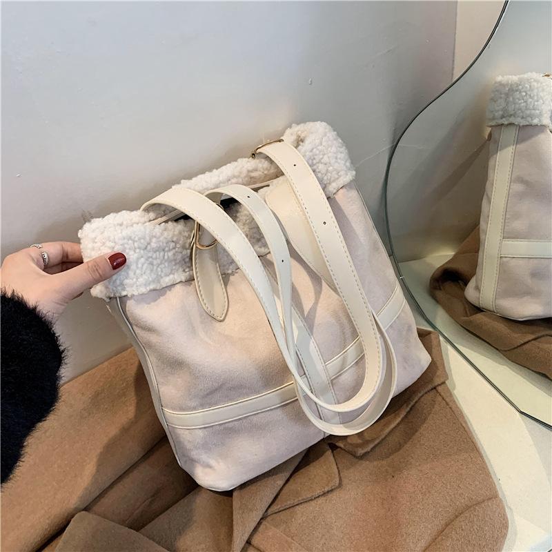 Winter Shopping Totes For Women Faux Fur Large Capacity Women Shoulder Bag Warm Female Handbags Designers Bag, Black
Winter Shopping Totes For Women Faux Fur Large Capacity Women Shoulder Bag Warm Female Handbags Designers Bag, Black