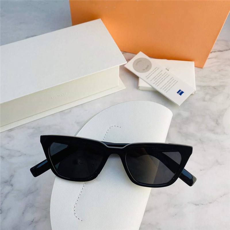 KANE New men women fashion net celebrity net celebrity sunglasses UVStone uses high-quality plates to create Cat eye frames to send boxes
KANE New men women fashion net celebrity net celebrity sunglasses UVStone uses high-quality plates to create Cat eye frames to send boxes