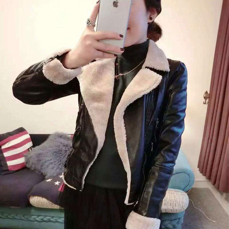 Jacket short section 2020 winter clothing new coat female European and American fur one lambs wool and thick fur coat, Black
Jacket short section 2020 winter clothing new coat female European and American fur one lambs wool and thick fur coat, Black