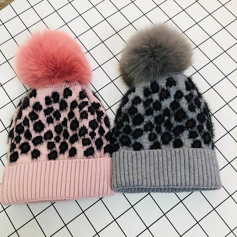 Knitted hat Leopard Beanies Women fur Winter Hat with Pompon Bonnet Pom-pom Acrylic Faux Fur Casual Warm Knitted Cap Bonnet, Gray
Knitted hat Leopard Beanies Women fur Winter Hat with Pompon Bonnet Pom-pom Acrylic Faux Fur Casual Warm Knitted Cap Bonnet, Gray