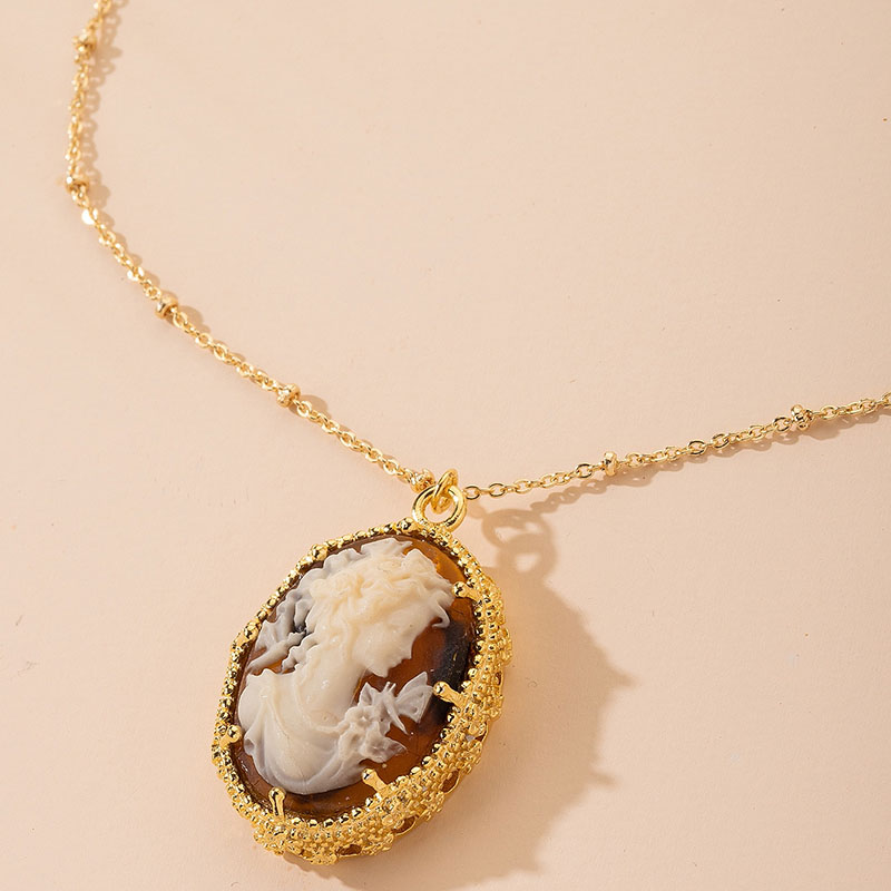 Ins 2020 New Gold Chain Butterfly Insects Resin Queen Head Minimalism Pendant Choker Necklace Korean Fashion Chic Party Jewelry
Ins 2020 New Gold Chain Butterfly Insects Resin Queen Head Minimalism Pendant Choker Necklace Korean Fashion Chic Party Jewelry