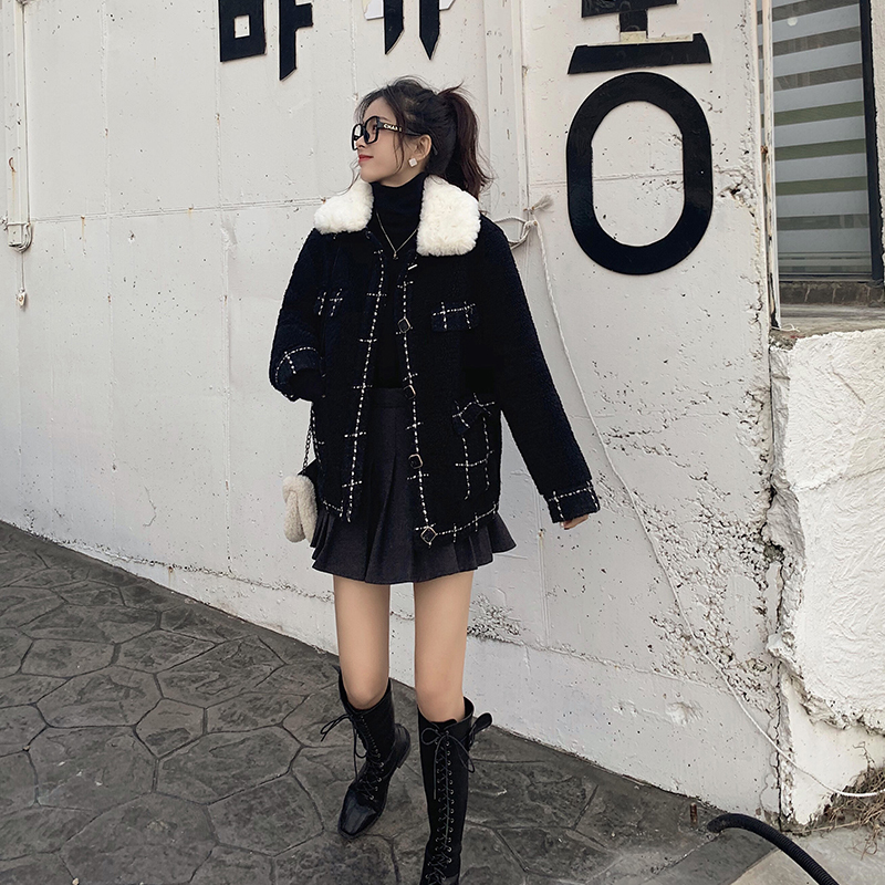 MISHOW Atumn Winter Fashion Black Woolen Coat Women Causal Lambswool Lapel Crystal Buckle Coat Tops MX19D6522 201112