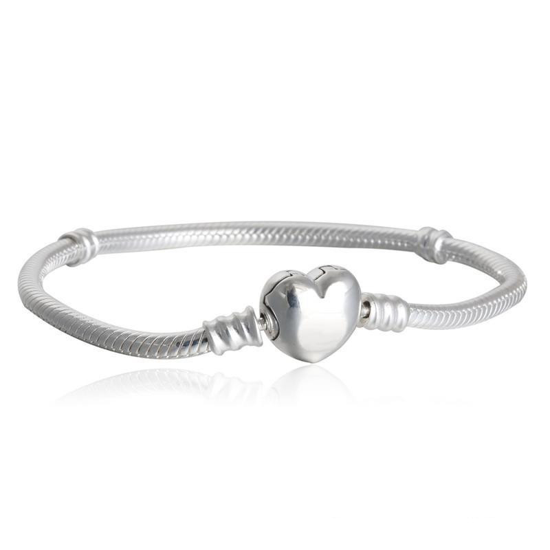New beautiful shiny bracelet Factory Silver Plated Heart Bracelets Snake Chain Fit for pandora Bangle Bracelet Women Children Gift B002 drop
New beautiful shiny bracelet Factory Silver Plated Heart Bracelets Snake Chain Fit for pandora Bangle Bracelet Women Children Gift B002 drop