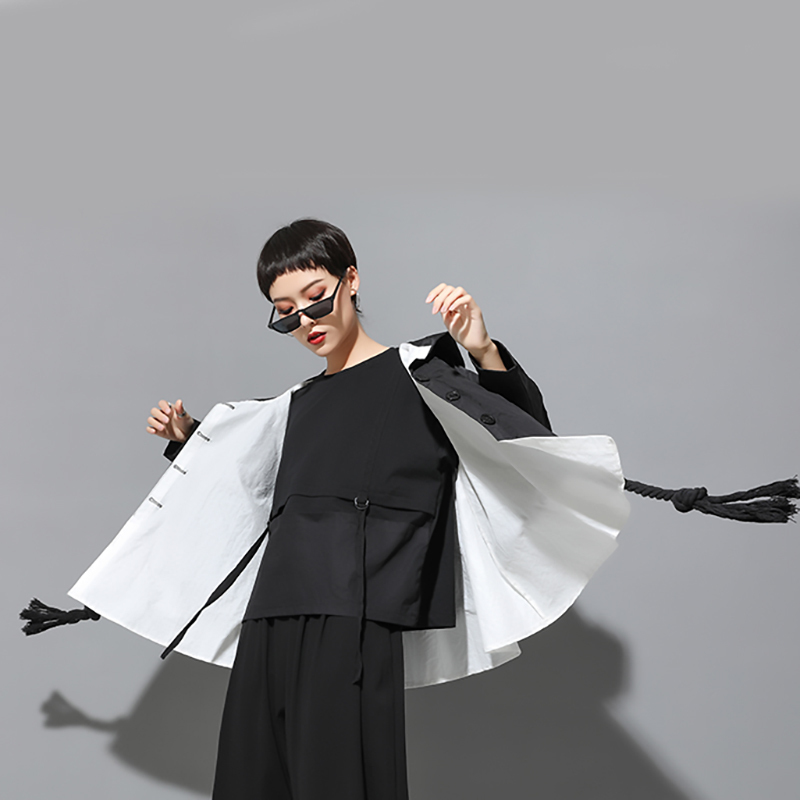 EAM Autumn Hooded Collar Long Sleeve Spliced Big Size Drawstring Button Loose Jacket Women Coat Fashion JY906 201017