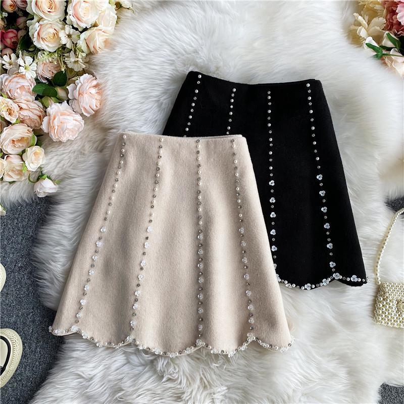 2021 New autumn female style fashion decoration high line of wool cloth miniskirt y367 8IAP, Creamy-white.
2021 New autumn female style fashion decoration high line of wool cloth miniskirt y367 8IAP, Creamy-white.