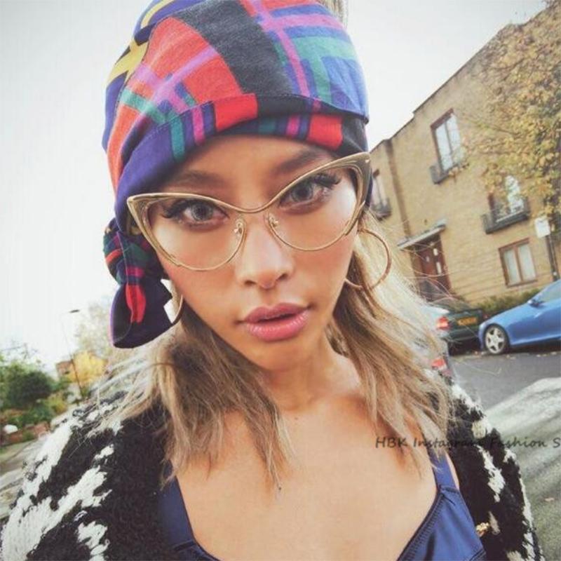 Sunglasses Veshion Sexy Luxury Cat Eye Women Clear UV400 Goggle Gradient Alloy Ladies Frame Sun Glasses Brand
Sunglasses Veshion Sexy Luxury Cat Eye Women Clear UV400 Goggle Gradient Alloy Ladies Frame Sun Glasses Brand