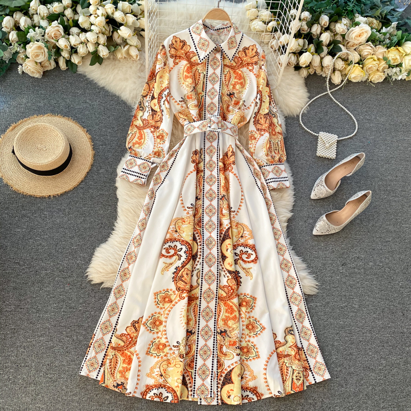 2021 New Female court wind maxi print dress fall retro collar button the line dressed bohemian fashion long robe T7CD, Yellow.
2021 New Female court wind maxi print dress fall retro collar button the line dressed bohemian fashion long robe T7CD, Yellow.