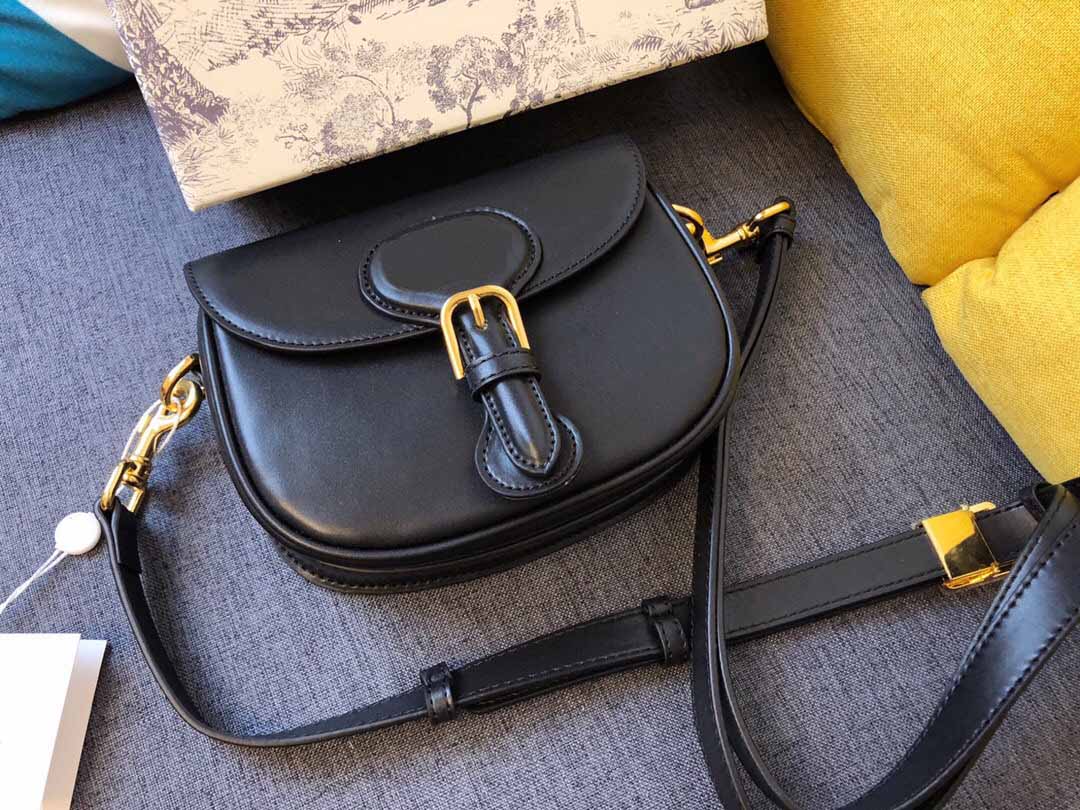 2020 fashion leather ladies shoulder bag change lady wallet classic letter keychain messenger bag with box
2020 fashion leather ladies shoulder bag change lady wallet classic letter keychain messenger bag with box