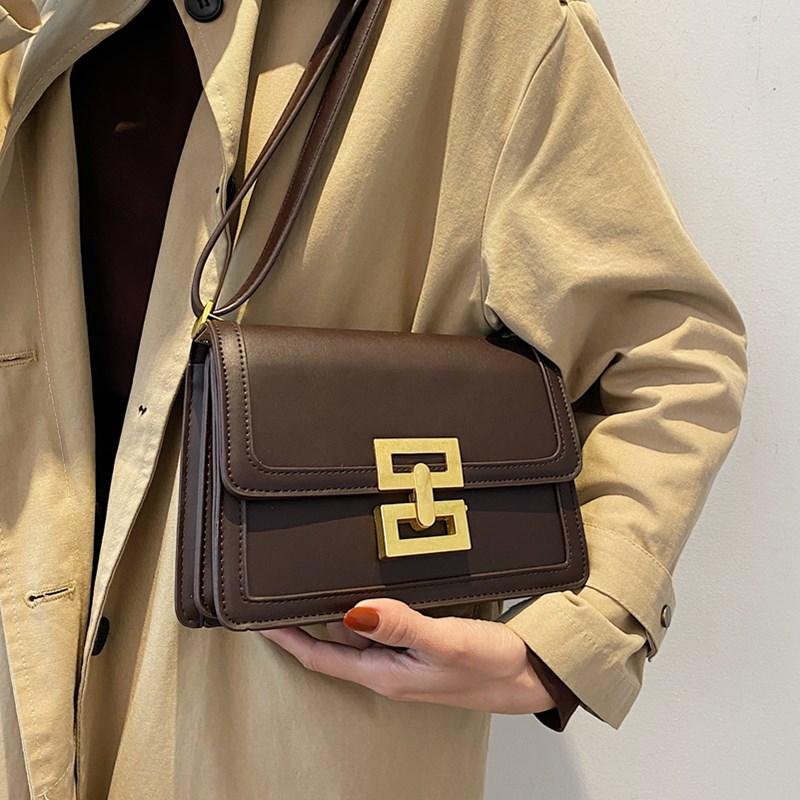 Small Flap Crossbody Bags for Women 2021 New Fashion Solid Unique Lock Messenger Hand Bag Female Luxury Pu Leather Shoulder Bag, Beige
Small Flap Crossbody Bags for Women 2021 New Fashion Solid Unique Lock Messenger Hand Bag Female Luxury Pu Leather Shoulder Bag, Beige
