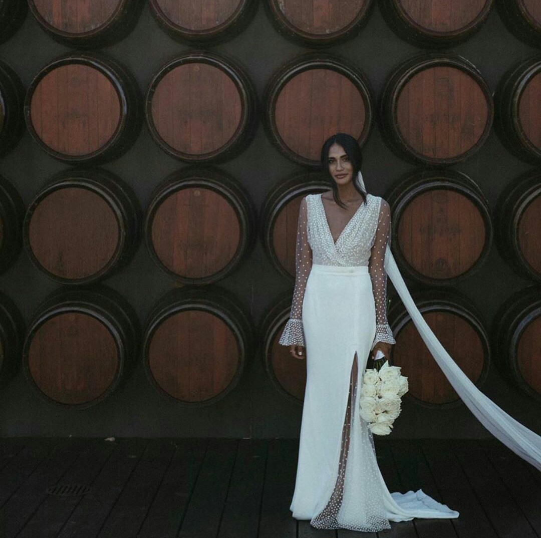 2021 Sexy Arabic Mermaid Wedding Dresses Illusion Deep V Neck Long Sleeve Side Split Beach Bridal Gowns Vestidos de novia