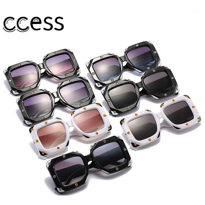 Sunglasses 2021 Trends Luxury Square Oversized Vintage Women Men Diamond Sun Glasses Ladies Eyeware UV4001
Sunglasses 2021 Trends Luxury Square Oversized Vintage Women Men Diamond Sun Glasses Ladies Eyeware UV4001