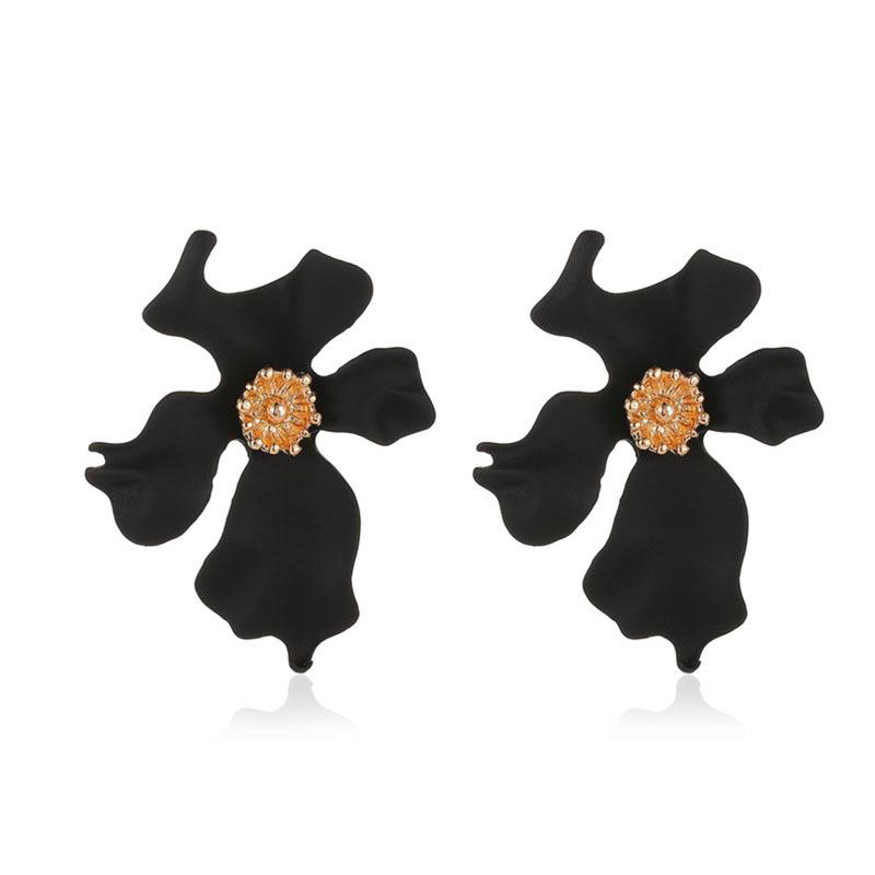 Spring And Summer Fashion New Earrings Exaggerated Flowers Earrings Women Simple Spray Painted Petal Ear Studs As A Gift 
Spring And Summer Fashion New Earrings Exaggerated Flowers Earrings Women Simple Spray Painted Petal Ear Studs As A Gift