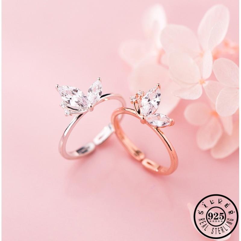 Cluster Rings Trendy Girls 925 Sterling Silver Cubic Zirconia Butterfly Shape Ring Adjustable Statement Open Finger Jewelry For Women
Cluster Rings Trendy Girls 925 Sterling Silver Cubic Zirconia Butterfly Shape Ring Adjustable Statement Open Finger Jewelry For Women