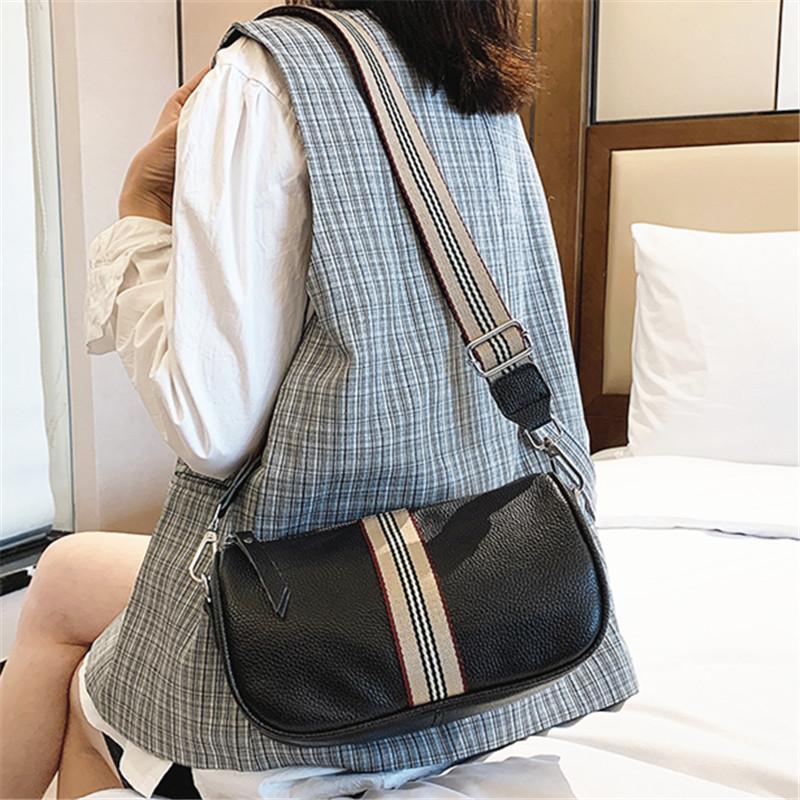 Soft Cow Leather Women's Boston Bag Stripe Wide Shoulder Strap Designer Crossbody Bags Female Simple Quality Shoulder Bag Sac, Black
Soft Cow Leather Women's Boston Bag Stripe Wide Shoulder Strap Designer Crossbody Bags Female Simple Quality Shoulder Bag Sac, Black