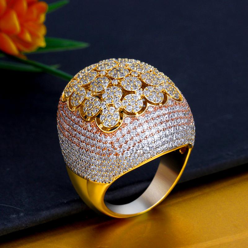 Cluster Rings Bride Talk Big Full Micro Pave Cubic Zirconia Luxury Jewelry Three Tone Color Romantic Bridal Wedding Ring Bague Femme
Cluster Rings Bride Talk Big Full Micro Pave Cubic Zirconia Luxury Jewelry Three Tone Color Romantic Bridal Wedding Ring Bague Femme