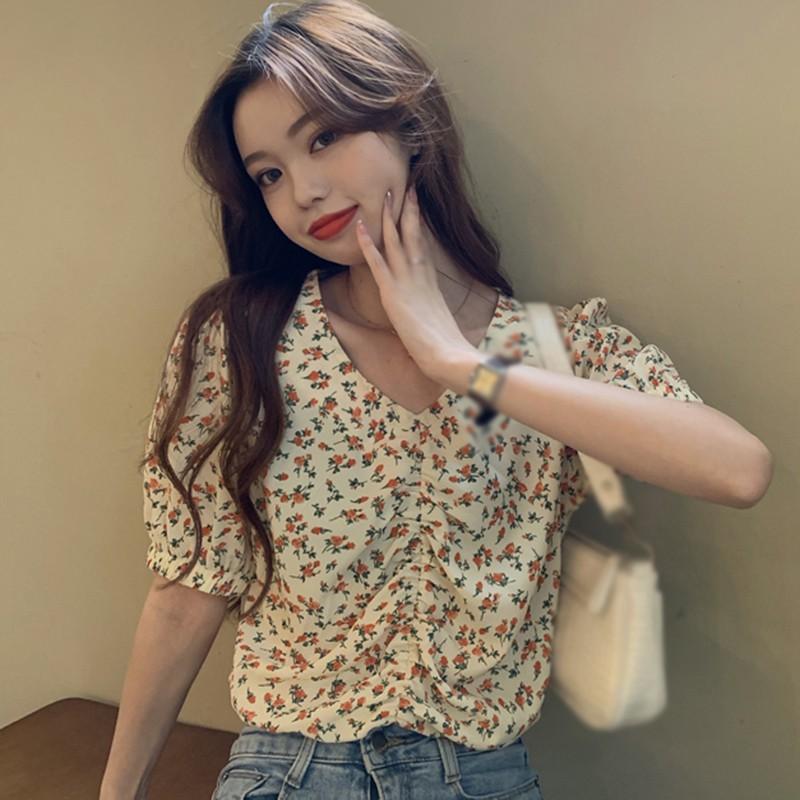 French Style Floral Prints Blouse Female V-neck Puff Sleeve Short Sleeves Shirt Fashion Sweet Sexy Crop Tops, Apricot
French Style Floral Prints Blouse Female V-neck Puff Sleeve Short Sleeves Shirt Fashion Sweet Sexy Crop Tops, Apricot