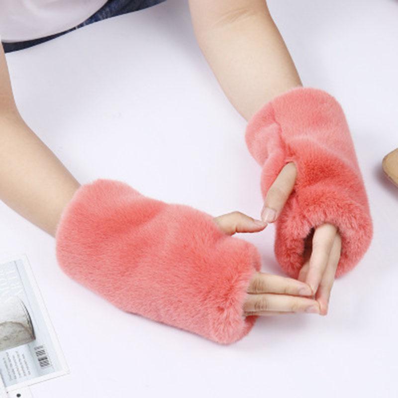 Five Fingers Gloves Winter Imitation Fur Half-finger Leopard Female Students Thickening Fashion Cute Plush Sleeves Hand Warmer E91
Five Fingers Gloves Winter Imitation Fur Half-finger Leopard Female Students Thickening Fashion Cute Plush Sleeves Hand Warmer E91