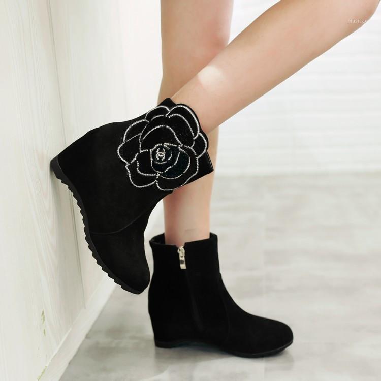 PXELENA Plus Size 34-43 Women Ankle Boots Flock Flower Crystal Hidden High Heel Short Boots Fashion Ladies Winter Shoes Black1, Brown short velvet
PXELENA Plus Size 34-43 Women Ankle Boots Flock Flower Crystal Hidden High Heel Short Boots Fashion Ladies Winter Shoes Black1, Brown short velvet