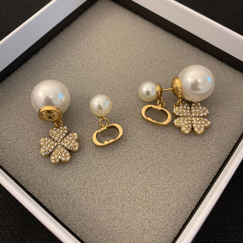 2021 designer Earrings letter D clover Pearl Earrings women's party gifts luxury jewelry wholesale D_27, Golden;silver
2021 designer Earrings letter D clover Pearl Earrings women's party gifts luxury jewelry wholesale D_27, Golden;silver
