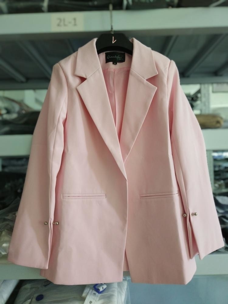 2019 Spring New Pattern Coat Notched Collar Spilt Sleeve Pearls Decoration Pocket Ladies Fashion Blazer T200319