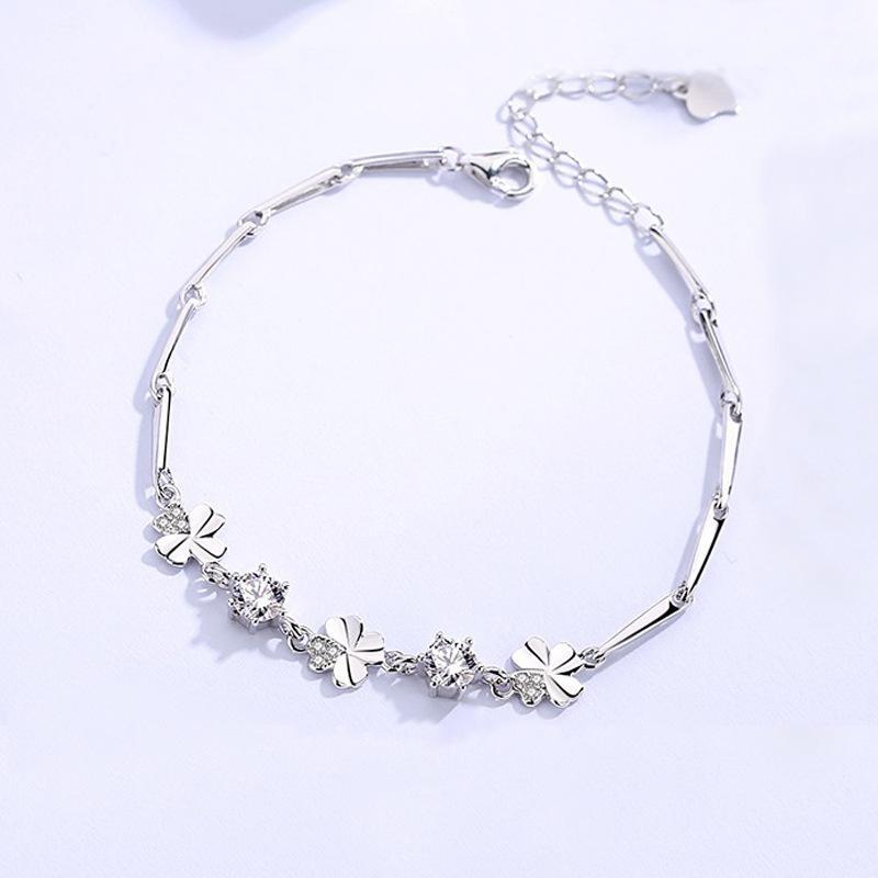 Master--women fashion S925silver leaf design chain Bracelet good gift for lady1
Master--women fashion S925silver leaf design chain Bracelet good gift for lady1