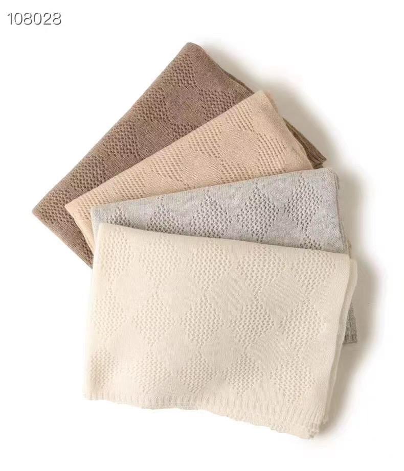 Boutique 100% Cashmere solid scarf Top Quality Cashmere Scarf Winter Thicken Narrow Short Solid Color Blanket
Boutique 100% Cashmere solid scarf Top Quality Cashmere Scarf Winter Thicken Narrow Short Solid Color Blanket