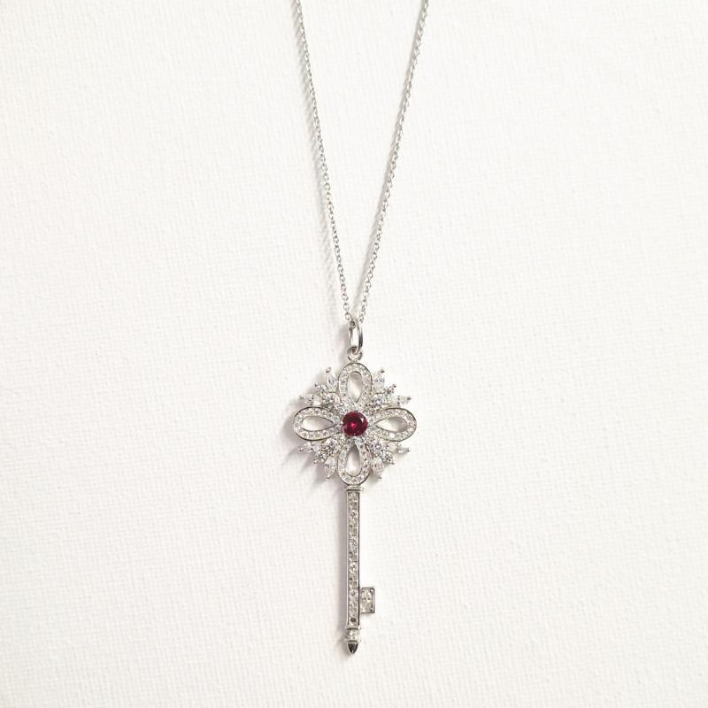Classic Female S925 Sterling Silver Hollow Key Inlaid Red Dark Blue Zircon Pendant Necklace Sterling Silver Key Sweater Chain1
Classic Female S925 Sterling Silver Hollow Key Inlaid Red Dark Blue Zircon Pendant Necklace Sterling Silver Key Sweater Chain1
