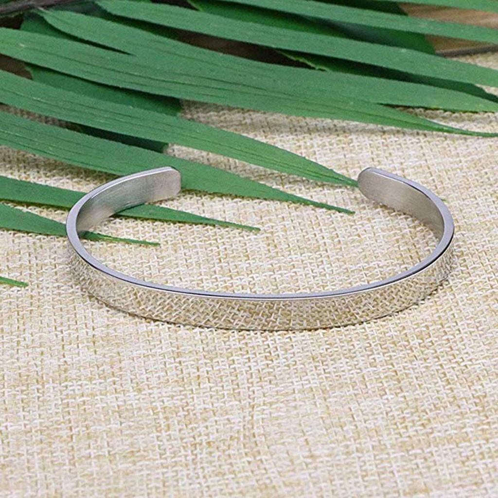 Fashion Handmade Hollow Bracelet Titanium Steel Bangle for Women Round alloy Crystal Charm Bracelets Fashion Jewelry Gift
Fashion Handmade Hollow Bracelet Titanium Steel Bangle for Women Round alloy Crystal Charm Bracelets Fashion Jewelry Gift