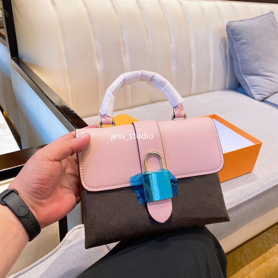 Fashion Ladies Handbags Women One Shoulder Diagonal Bags High Quality Leather Wallets Outdoor Lightweight Red Pink Black, Not sold separately box
Fashion Ladies Handbags Women One Shoulder Diagonal Bags High Quality Leather Wallets Outdoor Lightweight Red Pink Black, Not sold separately box