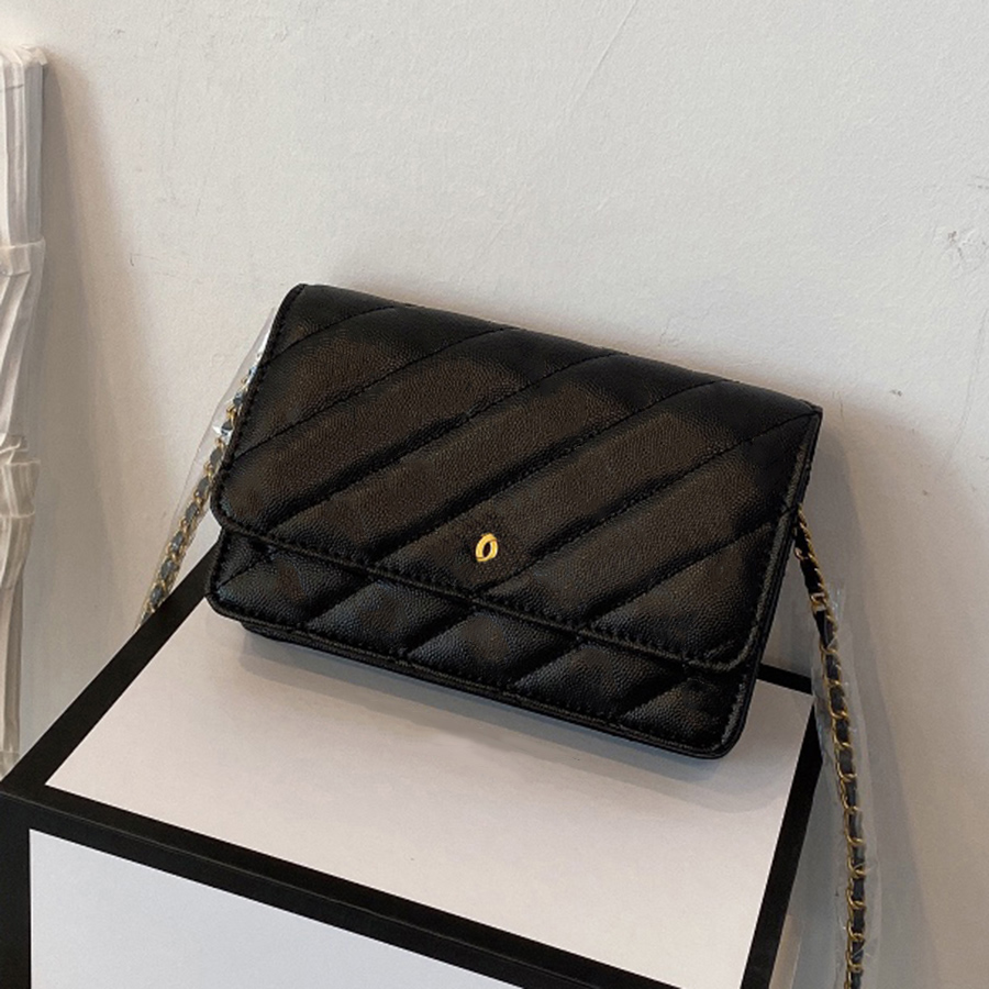 Fashion Shoulder Cross Luxury Designer Oblique Women Body Bags Embroidery Thread Diamond Lattice Plain Vintage Genuine Leather Handbags dqshoe01 1-4, Dust bag
Fashion Shoulder Cross Luxury Designer Oblique Women Body Bags Embroidery Thread Diamond Lattice Plain Vintage Genuine Leather Handbags dqshoe01 1-4, Dust bag