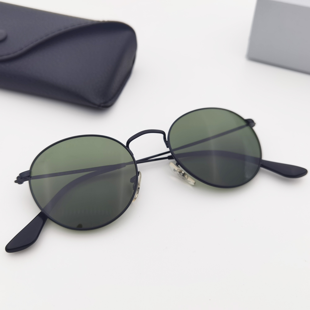 Classic look Womens men designer sunglasses mens sunglases G15 lens Anti-UV glasses designer men gafas de sol de diseñaor, White;black
Classic look Womens men designer sunglasses mens sunglases G15 lens Anti-UV glasses designer men gafas de sol de diseñaor, White;black