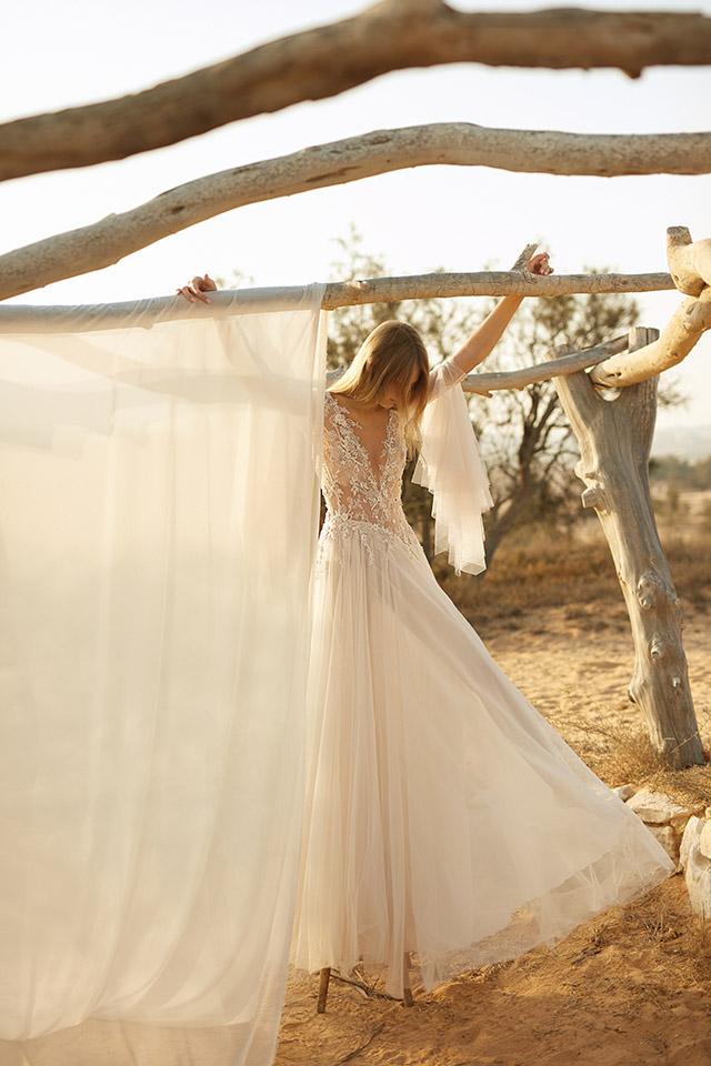 2020 Bohemian A Line Wedding Dresses Plus Size Side Slit Lace Appliqued Bridal Gowns Long Sleeves Custom Made Tulle Wedding Dress