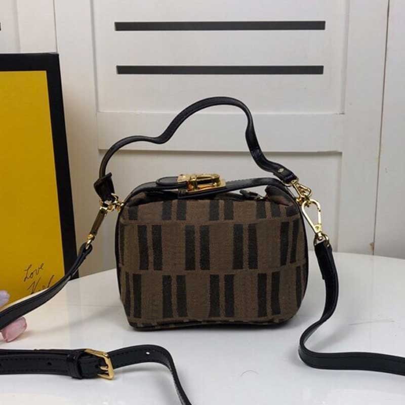 Lunch Box Mini Bag Mobile Phone Crossbody Bag Travel Shoulder Handbag Large Capacity Purse F Brown, Black leather and black thread
Lunch Box Mini Bag Mobile Phone Crossbody Bag Travel Shoulder Handbag Large Capacity Purse F Brown, Black leather and black thread