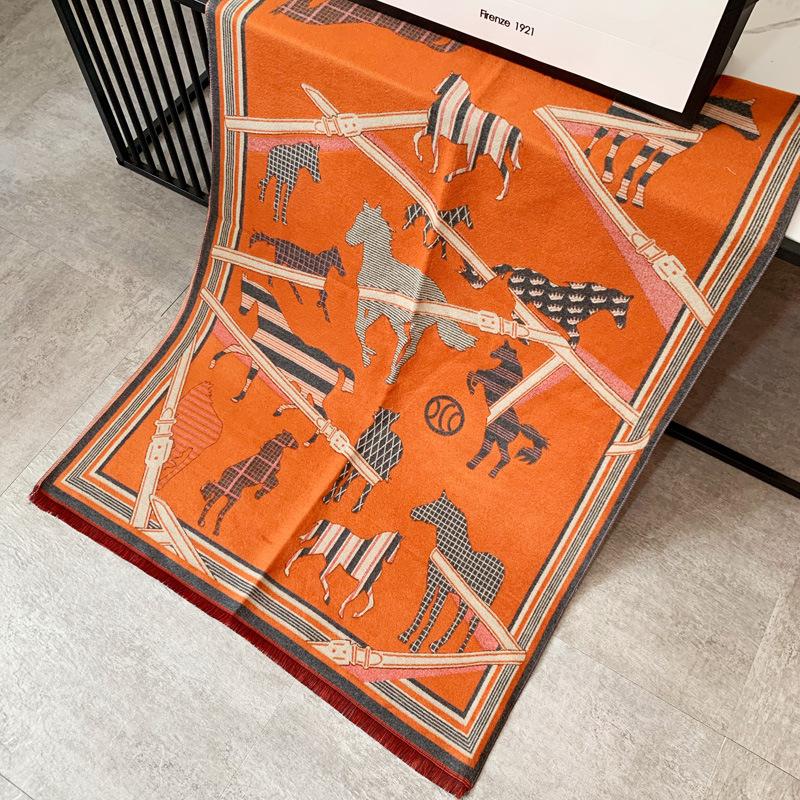 Autumn and Winter Women's Cashmere-like Carriage Pattern Scarf Long European and American Warm Thickened All-Matching Shawl
Autumn and Winter Women's Cashmere-like Carriage Pattern Scarf Long European and American Warm Thickened All-Matching Shawl