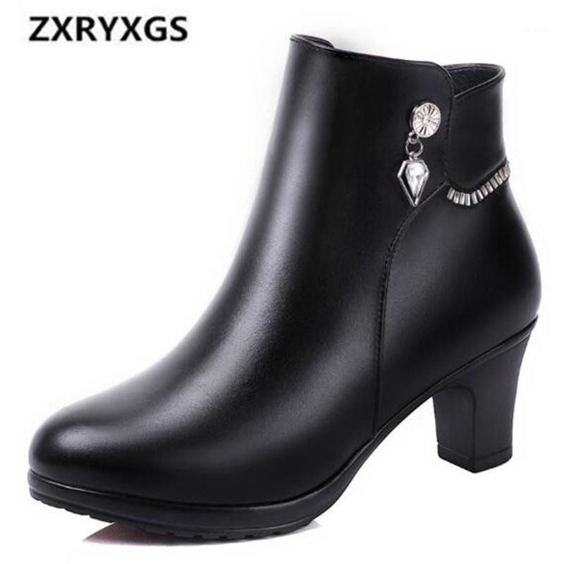 2020 New Winter Boots Women Shoe Fashion Rhinestone Cow Leather Boots Women Shoes Non-slip Comfortable Warm Ankle Woman1, Black
2020 New Winter Boots Women Shoe Fashion Rhinestone Cow Leather Boots Women Shoes Non-slip Comfortable Warm Ankle Woman1, Black