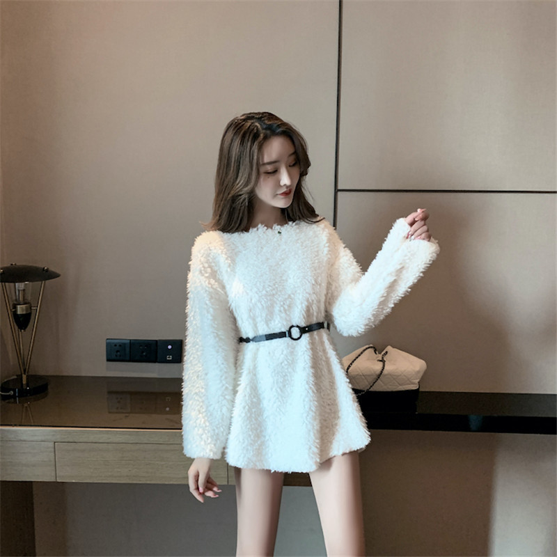 2021 New White Fashion Velour Female Long and Loose Short Mini in Autumn Round Turtleneck Winter High Street Dress OAFI
2021 New White Fashion Velour Female Long and Loose Short Mini in Autumn Round Turtleneck Winter High Street Dress OAFI