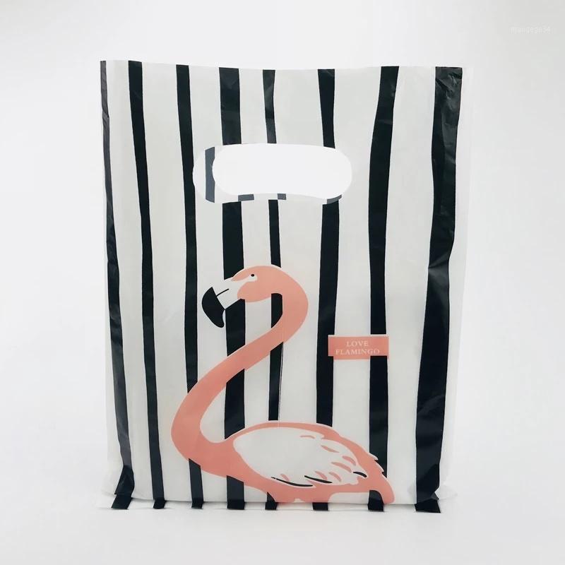 100pcs 15*20cm Plastic Handle Bag Small Jewelry Packing Bag Party Favor Bags For Candy Cookie Gift Box Packaging1 
100pcs 15*20cm Plastic Handle Bag Small Jewelry Packing Bag Party Favor Bags For Candy Cookie Gift Box Packaging1