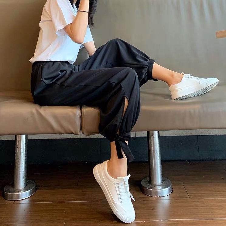 Ice cream wide-leg pants women' soft summer dress new Korean version of the loose nine minutes casual pants thin band mouth, Green
Ice cream wide-leg pants women' soft summer dress new Korean version of the loose nine minutes casual pants thin band mouth, Green