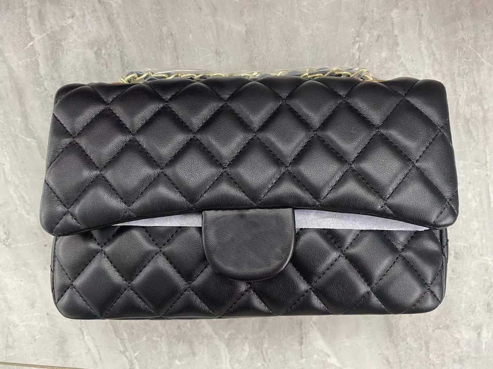2022 women's envelope bag single shoulder designer market exquisite fabric perfect details portable fashion soft and comfortable classic 9-color Wholesale, Color 05
2022 women's envelope bag single shoulder designer market exquisite fabric perfect details portable fashion soft and comfortable classic 9-color Wholesale, Color 05