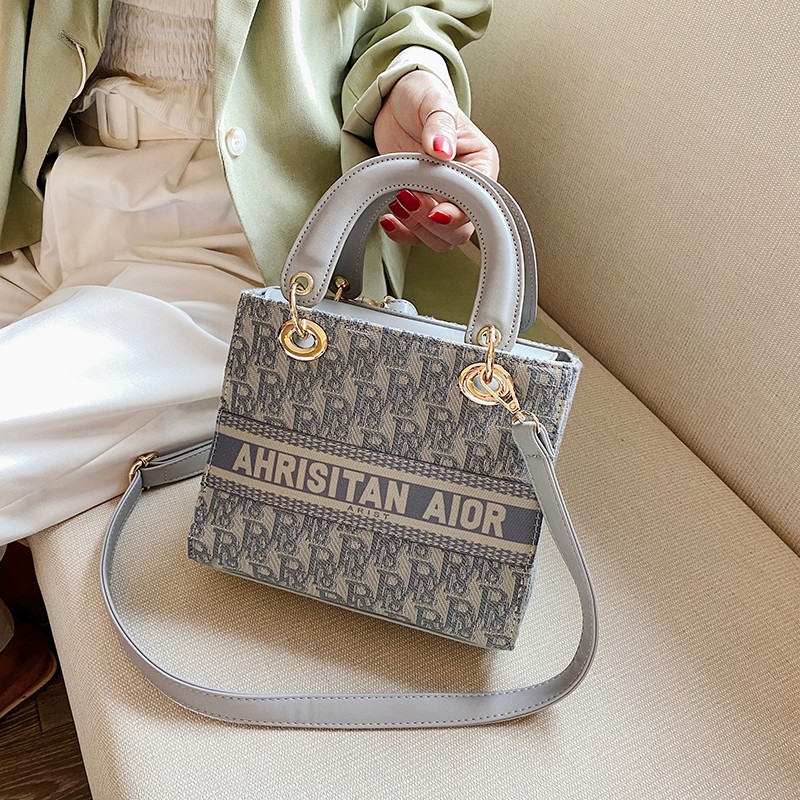 High-quality Totes Crossbody Bag NANO SPEEDY Pillow TURENNE Designer Hobo Bag Handbags Purses Ladies' Channel Bags Mini Messenger Rpqca, Red
High-quality Totes Crossbody Bag NANO SPEEDY Pillow TURENNE Designer Hobo Bag Handbags Purses Ladies' Channel Bags Mini Messenger Rpqca, Red