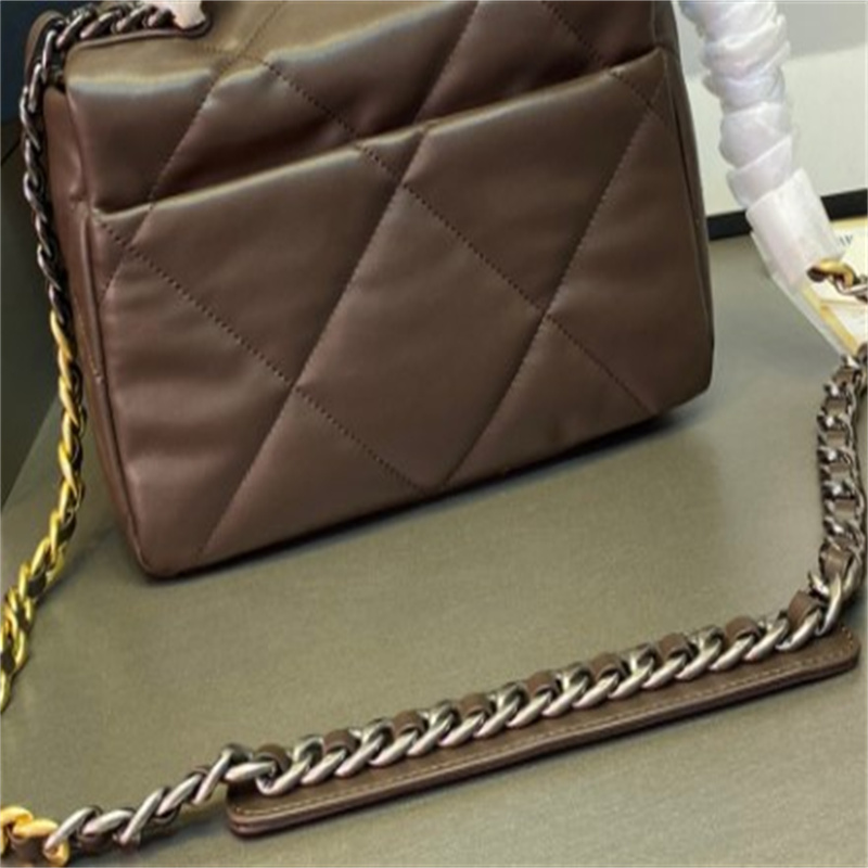 designer Classic Flap Bags Lambskin Genuine Leather Quilted Chain Totes Crossbody Shoulder Purse Grey/Black/Brown/Green Colors Choose
designer Classic Flap Bags Lambskin Genuine Leather Quilted Chain Totes Crossbody Shoulder Purse Grey/Black/Brown/Green Colors Choose