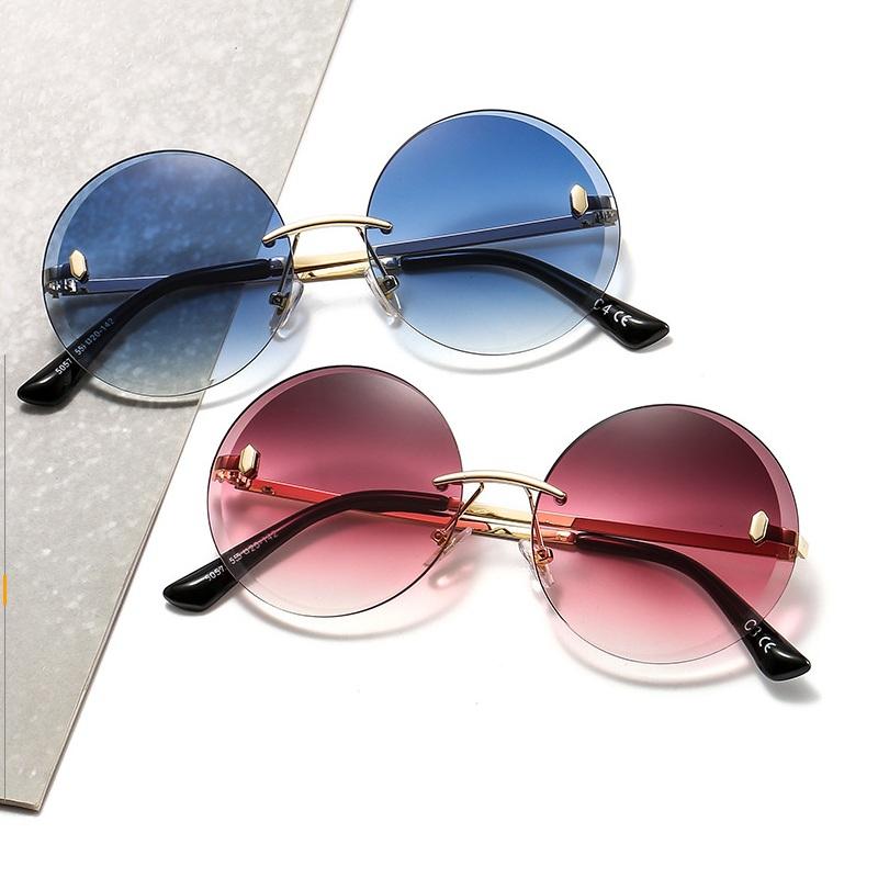 QPeClou 2021 New Vintage Metal Round Sunglasses Women Fashion Oversized Rimless Sun Glasses Female Gradient Colorful Shades
QPeClou 2021 New Vintage Metal Round Sunglasses Women Fashion Oversized Rimless Sun Glasses Female Gradient Colorful Shades