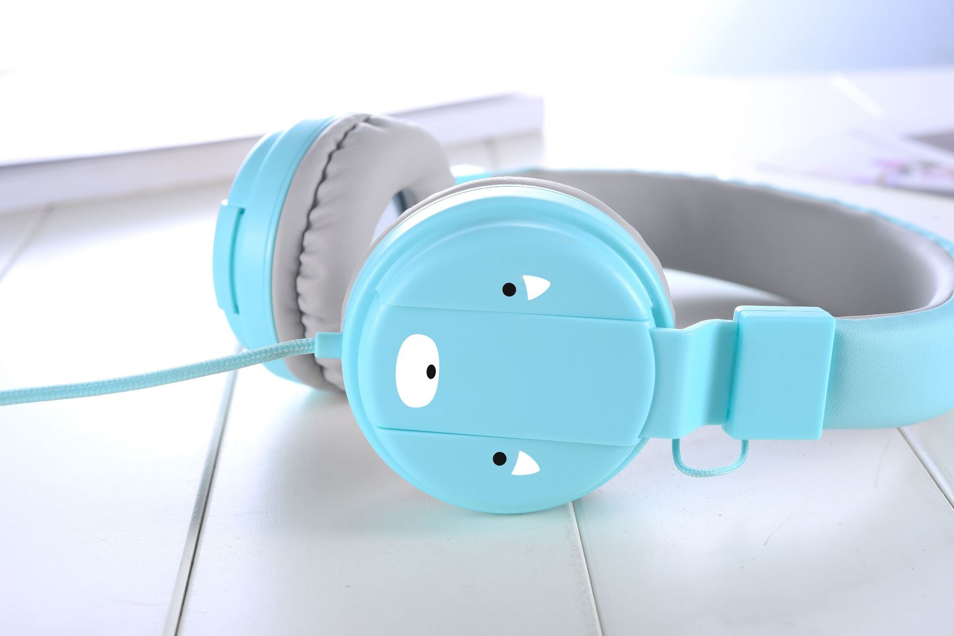 Portable Foldable Kids Headphones with Microphone for School, Kids Online Learning Headset with 85dB Volume Limit & Stereo Sound, 3.5mm Audi