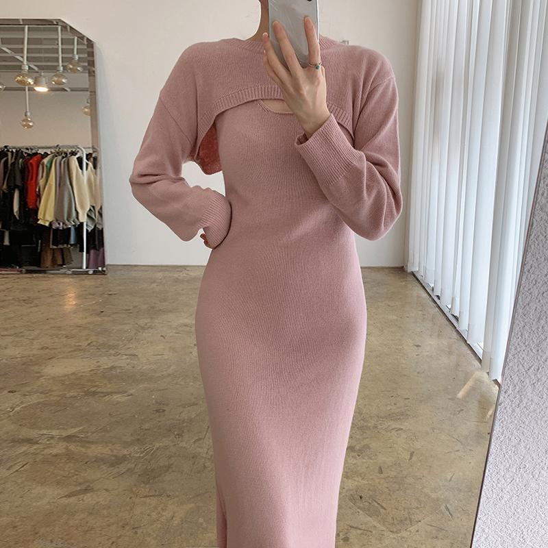 Luxury high quality Suspender Vest Dress + women Sweaters 2pcs Suits 2021 winter Office Ladies Elegant Knitting Clothing Sets, Gray
Luxury high quality Suspender Vest Dress + women Sweaters 2pcs Suits 2021 winter Office Ladies Elegant Knitting Clothing Sets, Gray